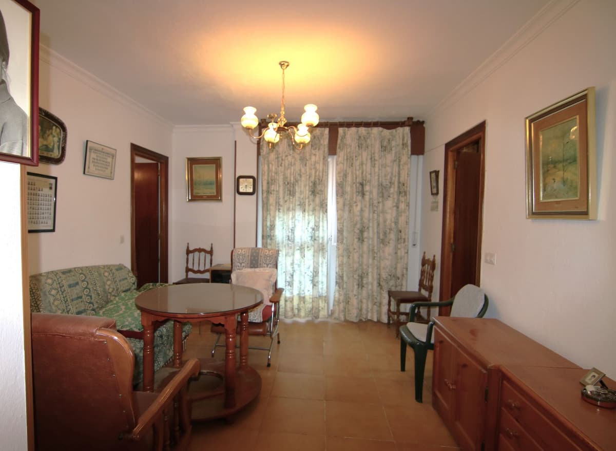 Middle Floor Apartment in Guaro — photo 5 of 10