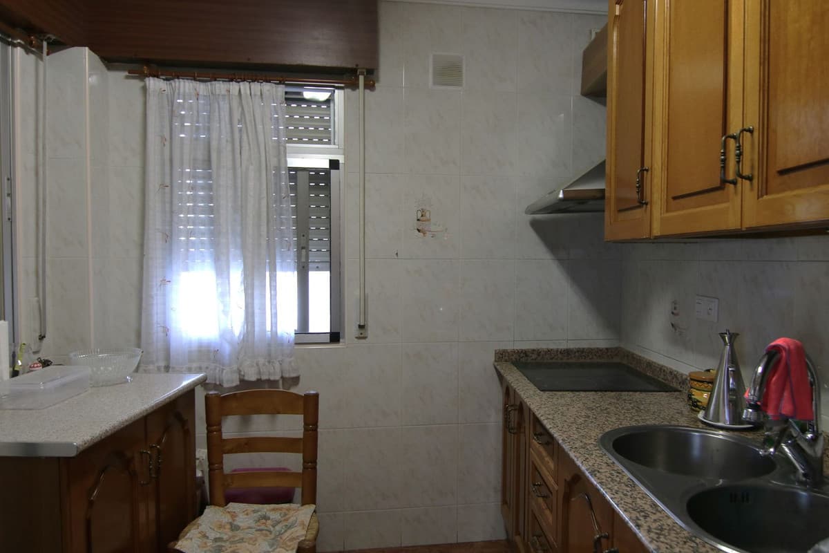 Middle Floor Apartment in Guaro — photo 7 of 10