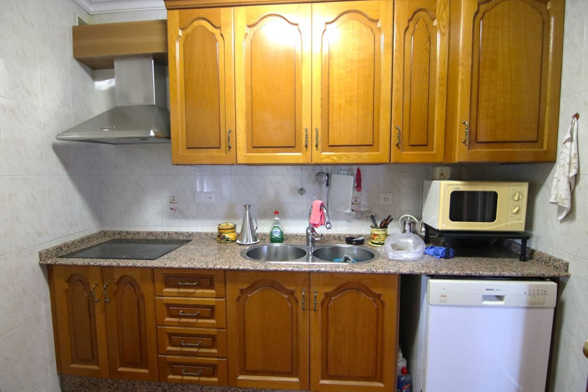 Middle Floor Apartment in Guaro — photo 8 of 10