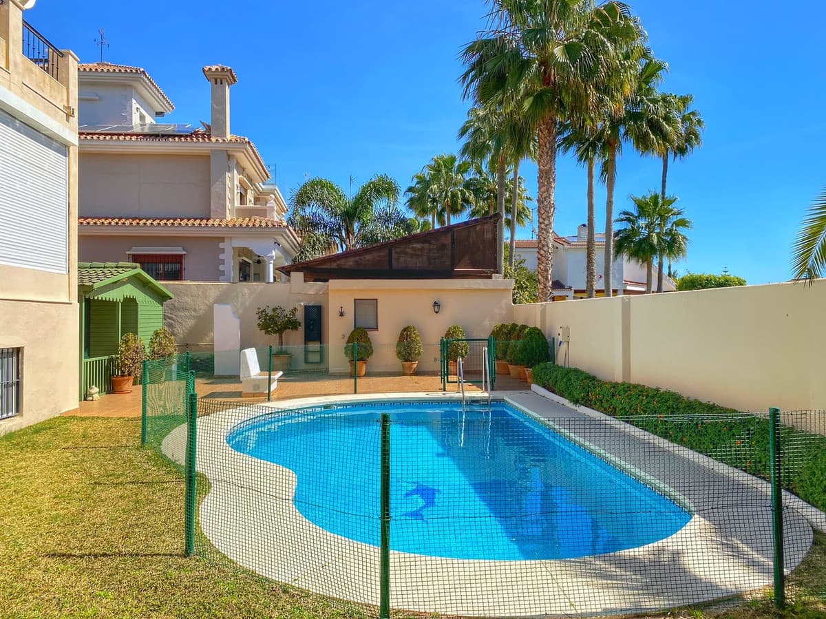 Detached Villa in Marbella — photo 3 of 10