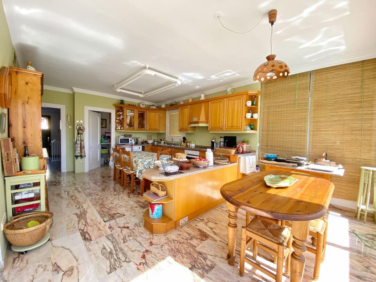 Detached Villa in Marbella — photo 7 of 10