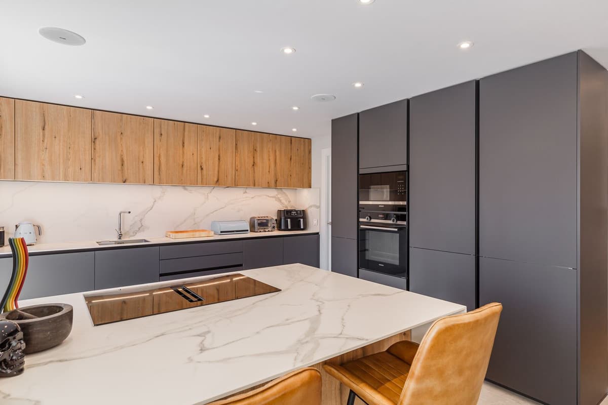 Middle Floor Apartment in Marbella — photo 4 of 10