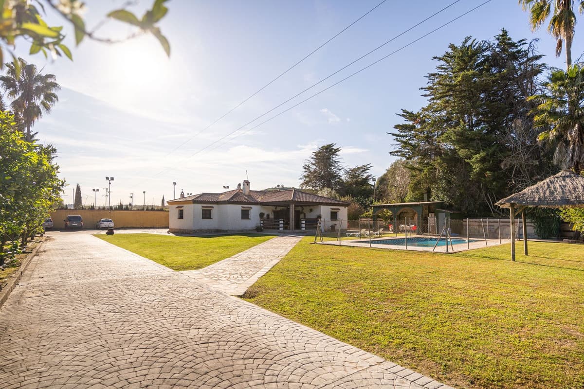 Cortijo in San Martín de Tesorillo — photo 2 of 10