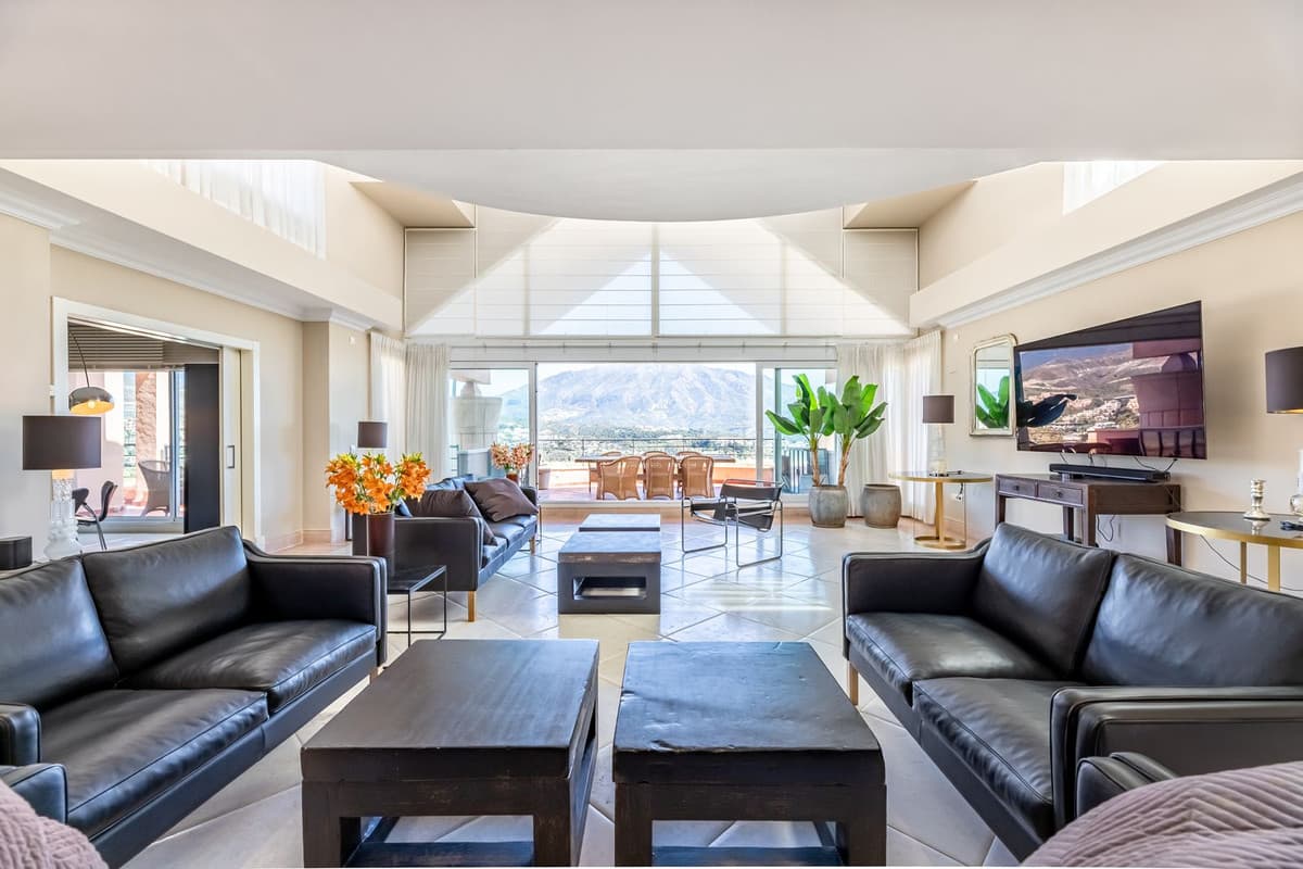 Penthouse in Nueva Andalucía — photo 5 of 10