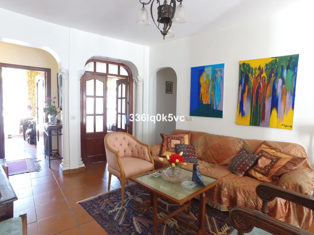 Duplex in Benahavís — photo 1 of 10