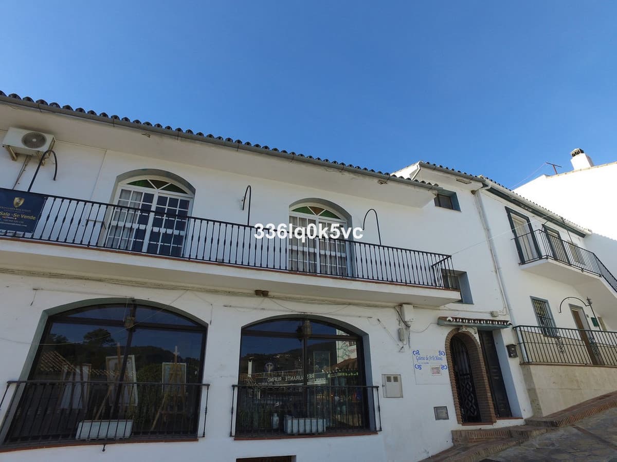 Duplex in Benahavís — photo 4 of 10