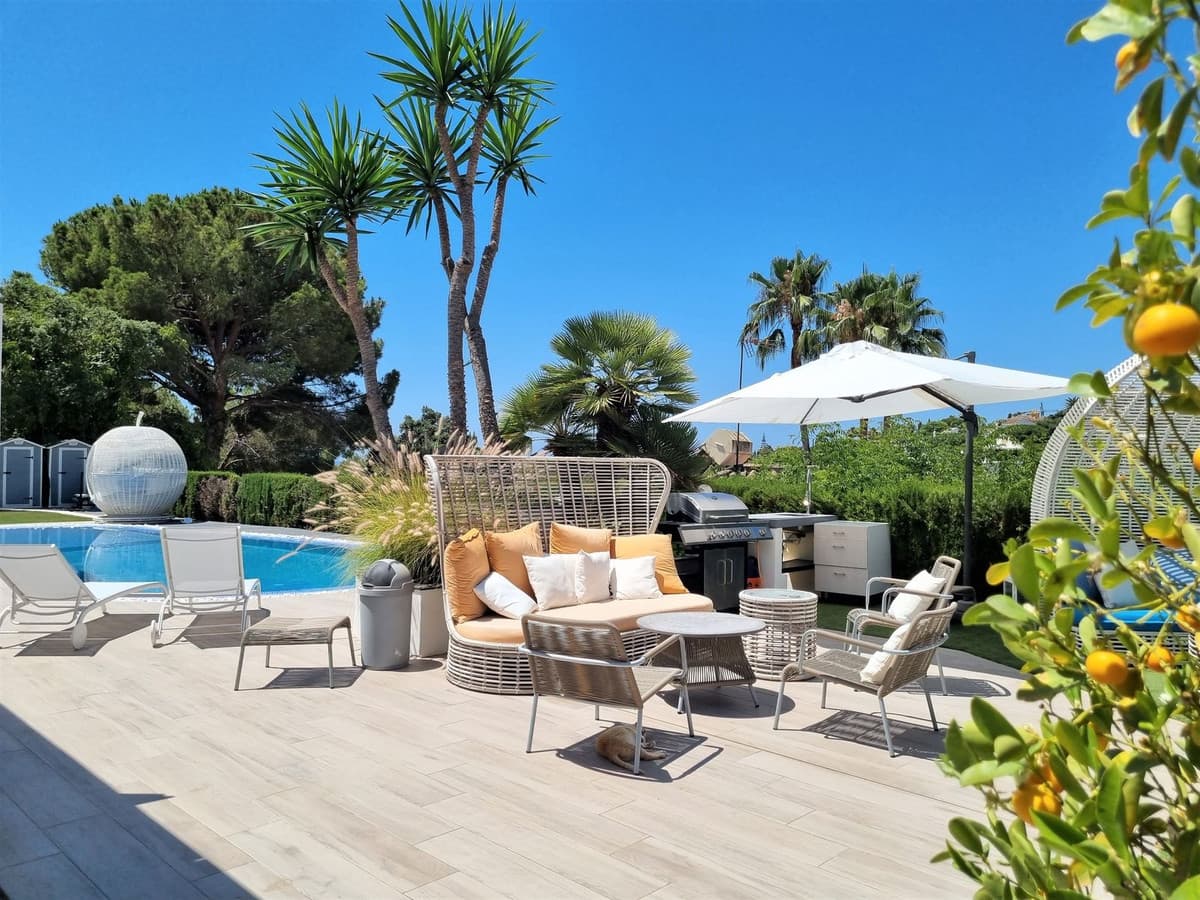 Detached Villa in Elviria — photo 6 of 10