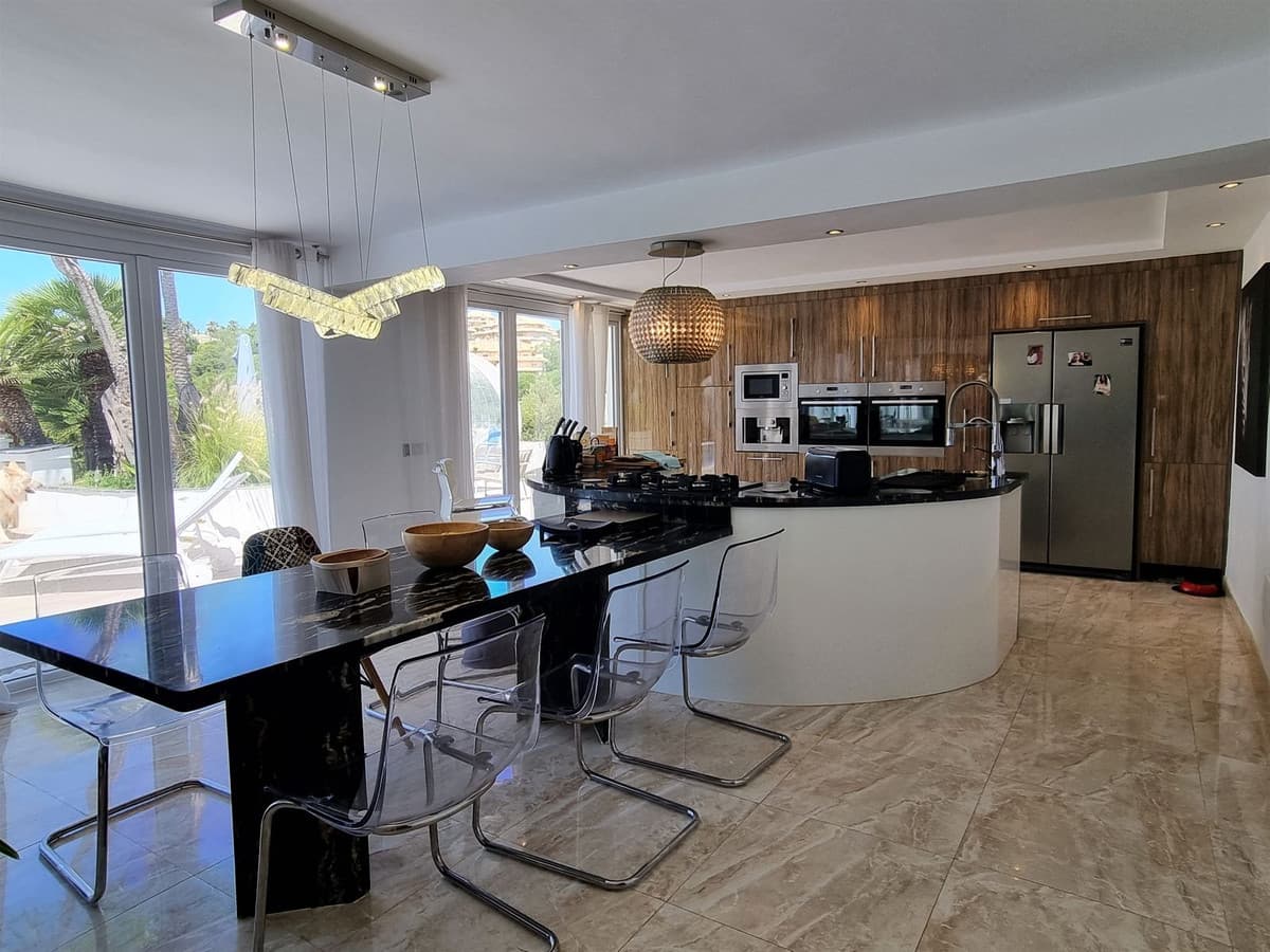 Detached Villa in Elviria — photo 10 of 10