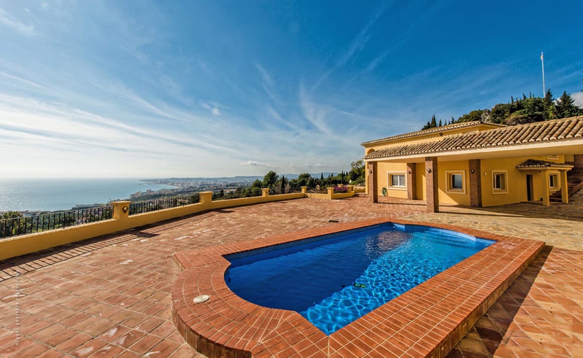 Detached Villa in Benalmadena — photo 1 of 10