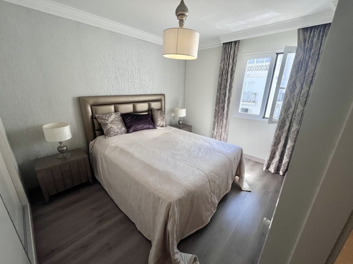 Middle Floor Apartment in Puerto Banús — photo 3 of 10
