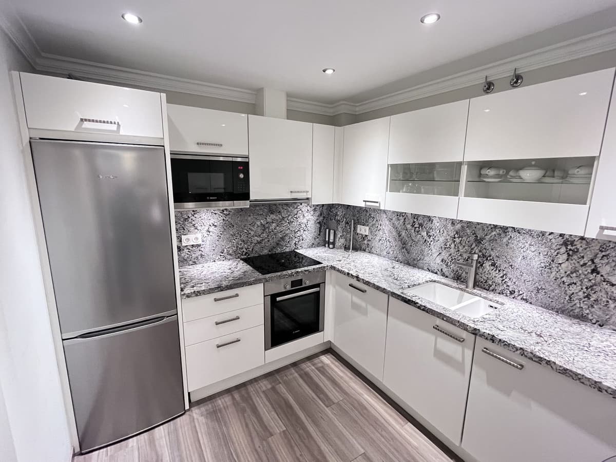 Middle Floor Apartment in Puerto Banús — photo 5 of 10