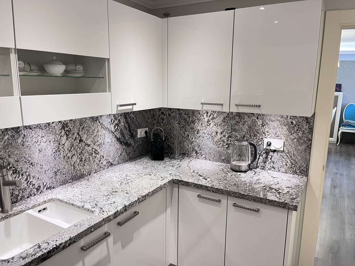 Middle Floor Apartment in Puerto Banús — photo 10 of 10