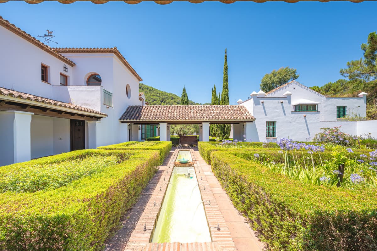 Detached Villa in Estepona — photo 4 of 10