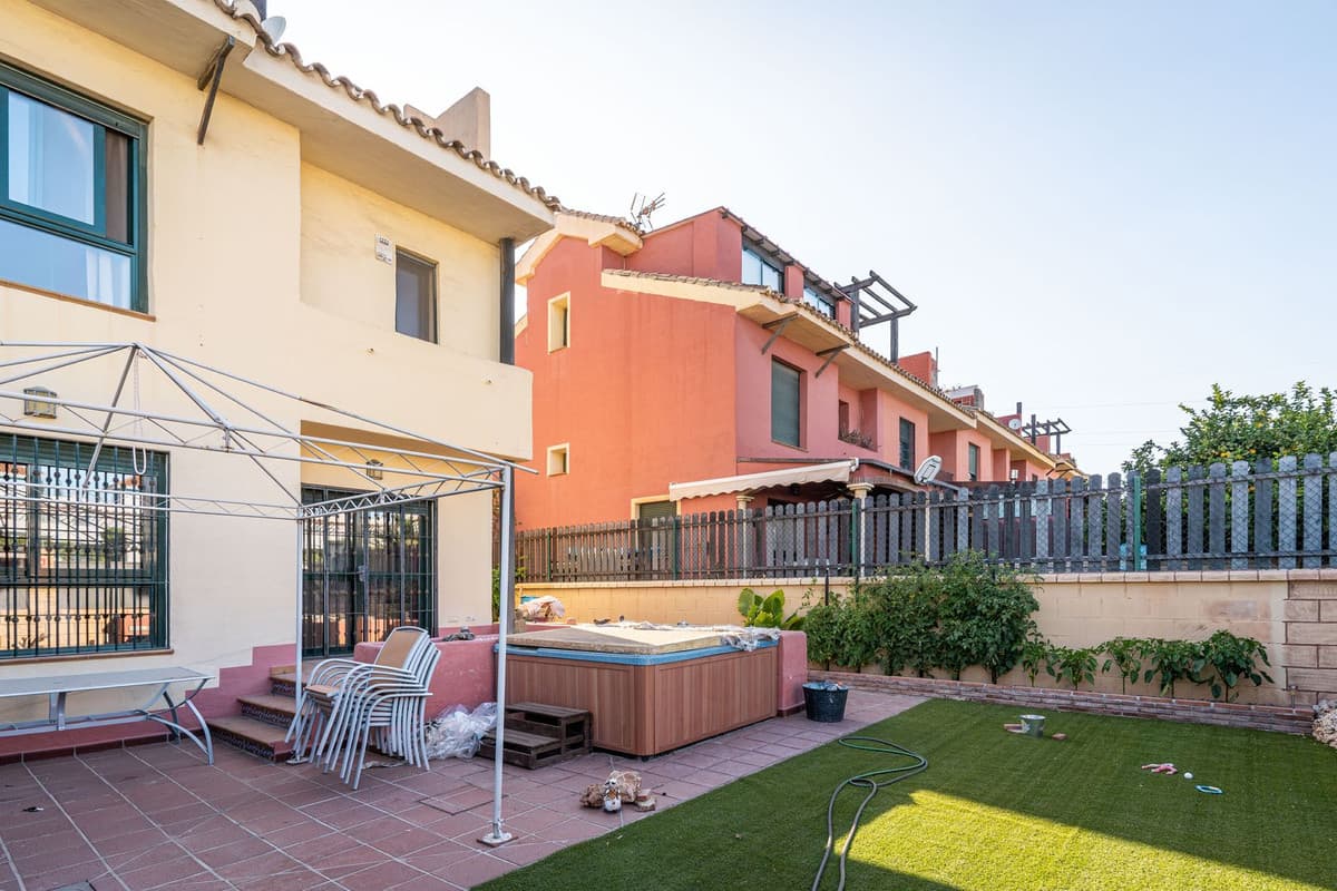 Townhouse in Cancelada — photo 2 of 10