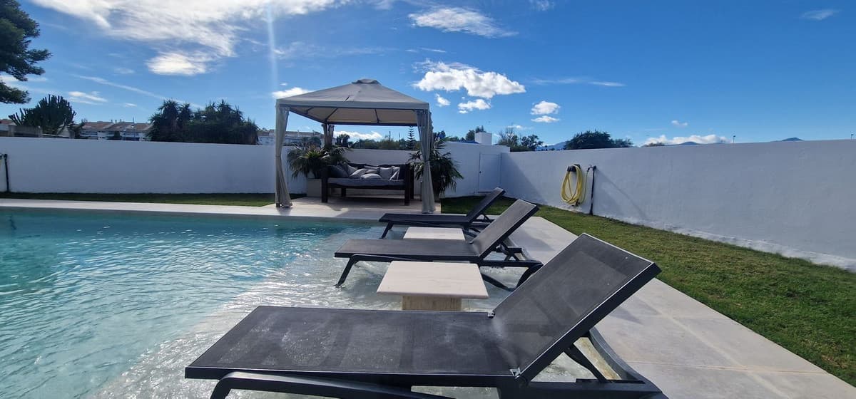 Detached Villa in San Pedro de Alcántara — photo 3 of 10