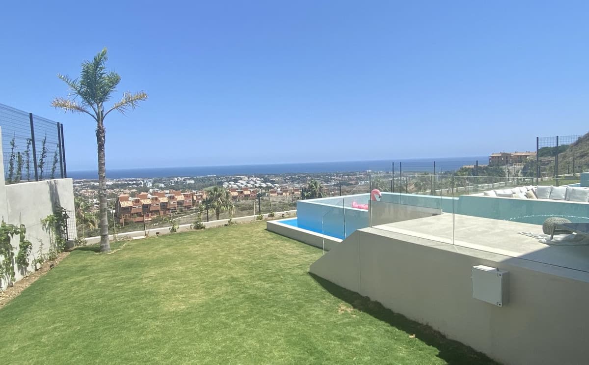Detached Villa in Benahavís — photo 4 of 10