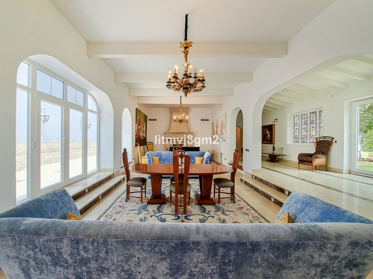Detached Villa in Benahavís — photo 6 of 10