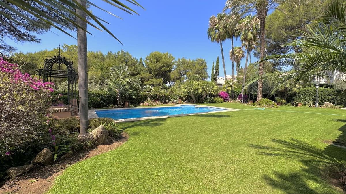 Detached Villa in The Golden Mile — photo 3 of 10