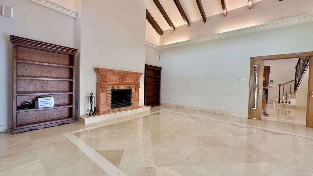 Detached Villa in The Golden Mile — photo 7 of 10