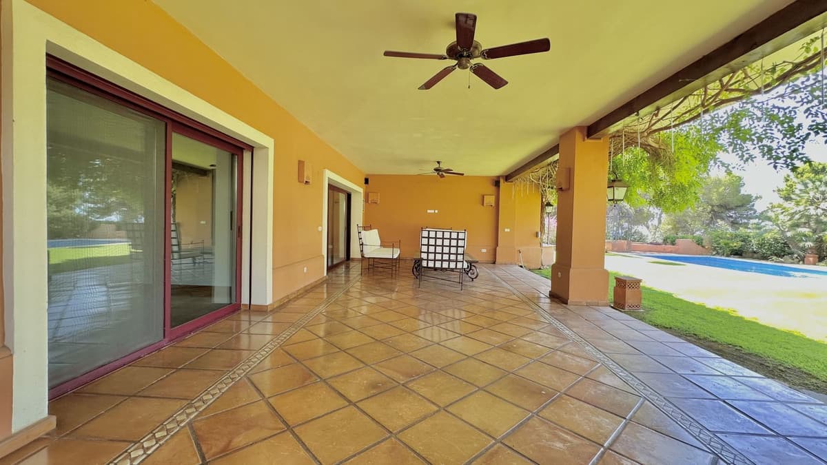 Detached Villa in The Golden Mile — photo 10 of 10