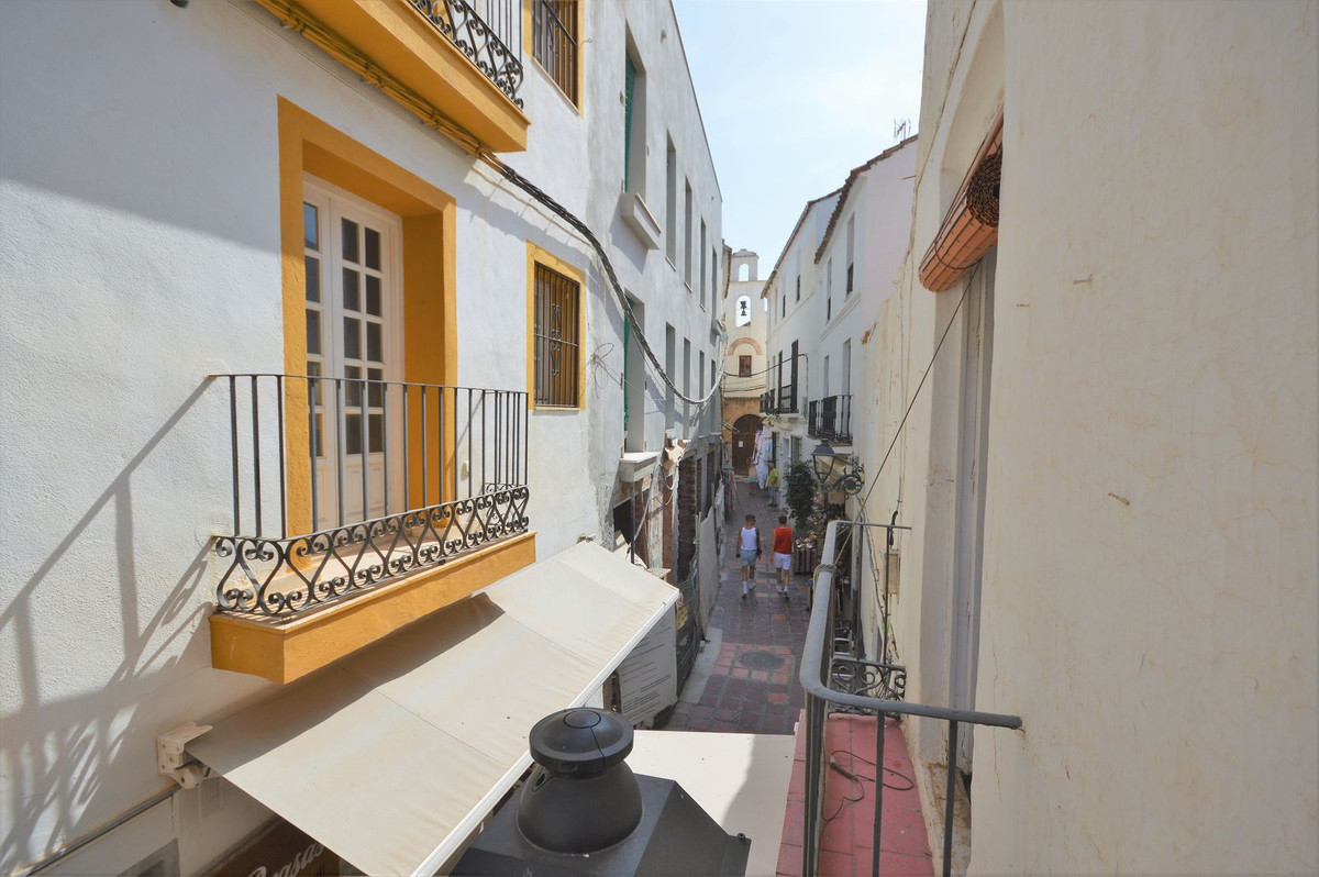 Detached Villa in Marbella — photo 4 of 10