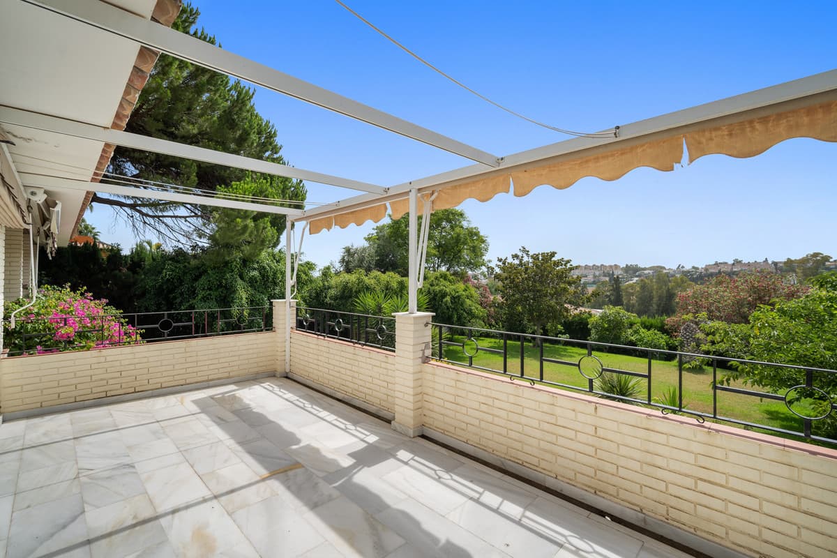 Detached Villa in Guadalmina Alta — photo 3 of 10
