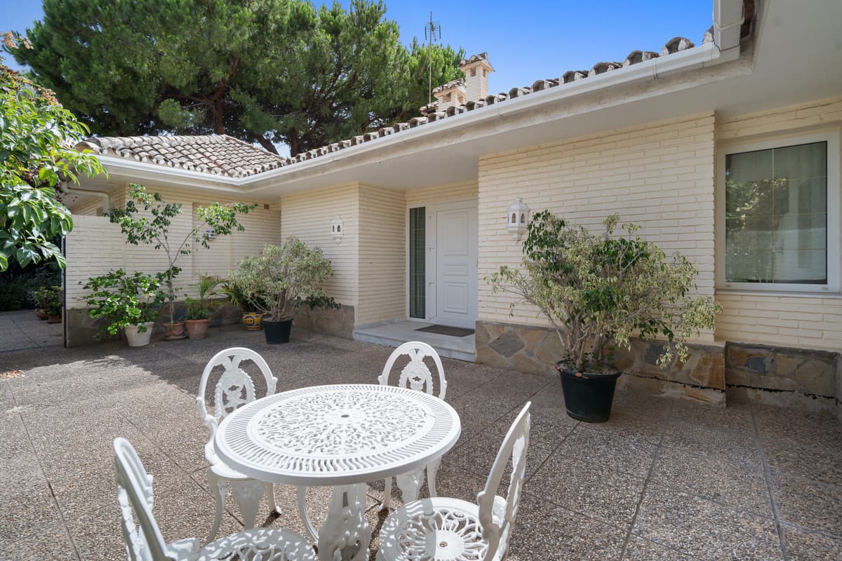 Detached Villa in Guadalmina Alta — photo 5 of 10