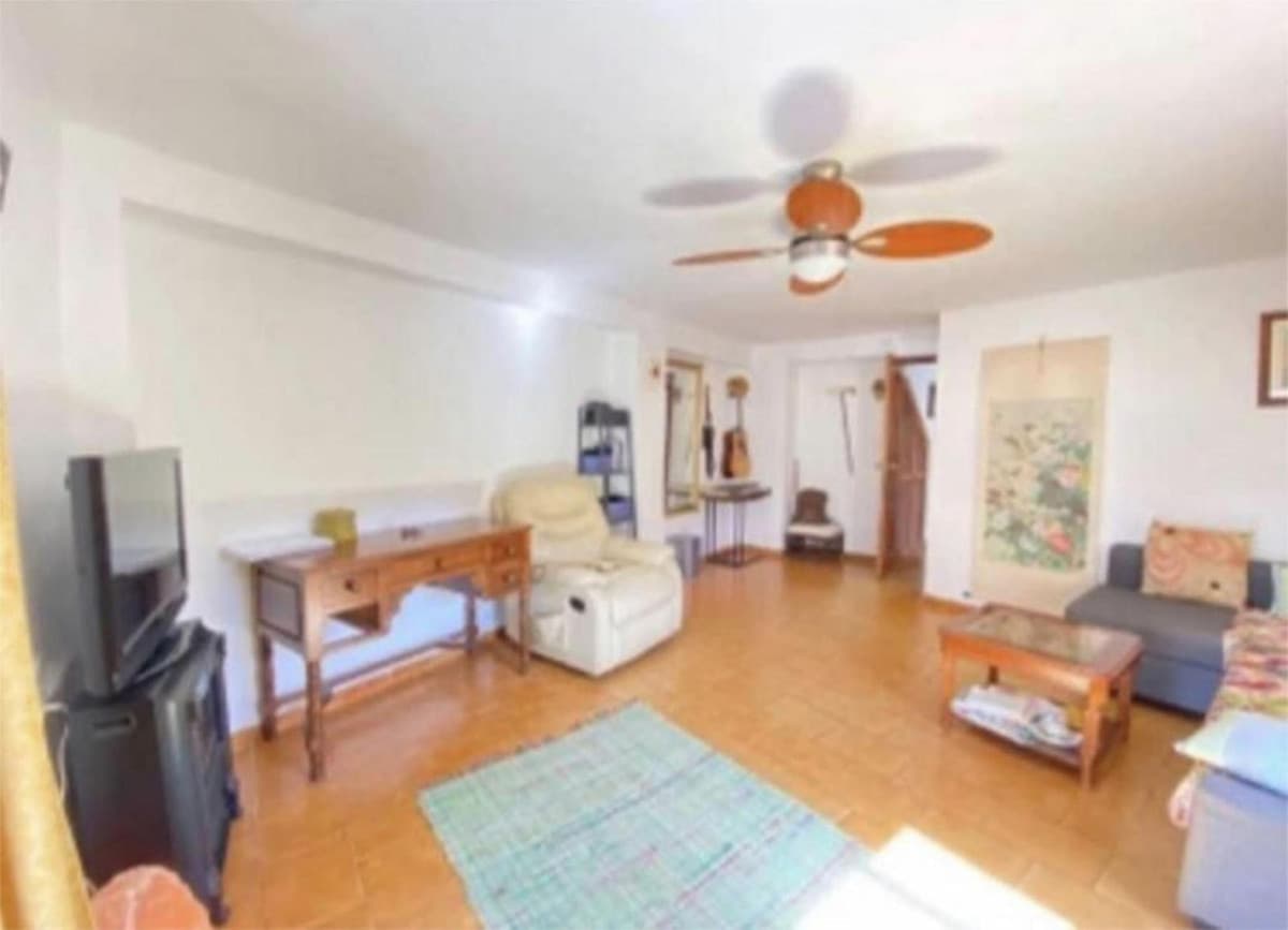 Middle Floor Apartment in Marbella — photo 6 of 6