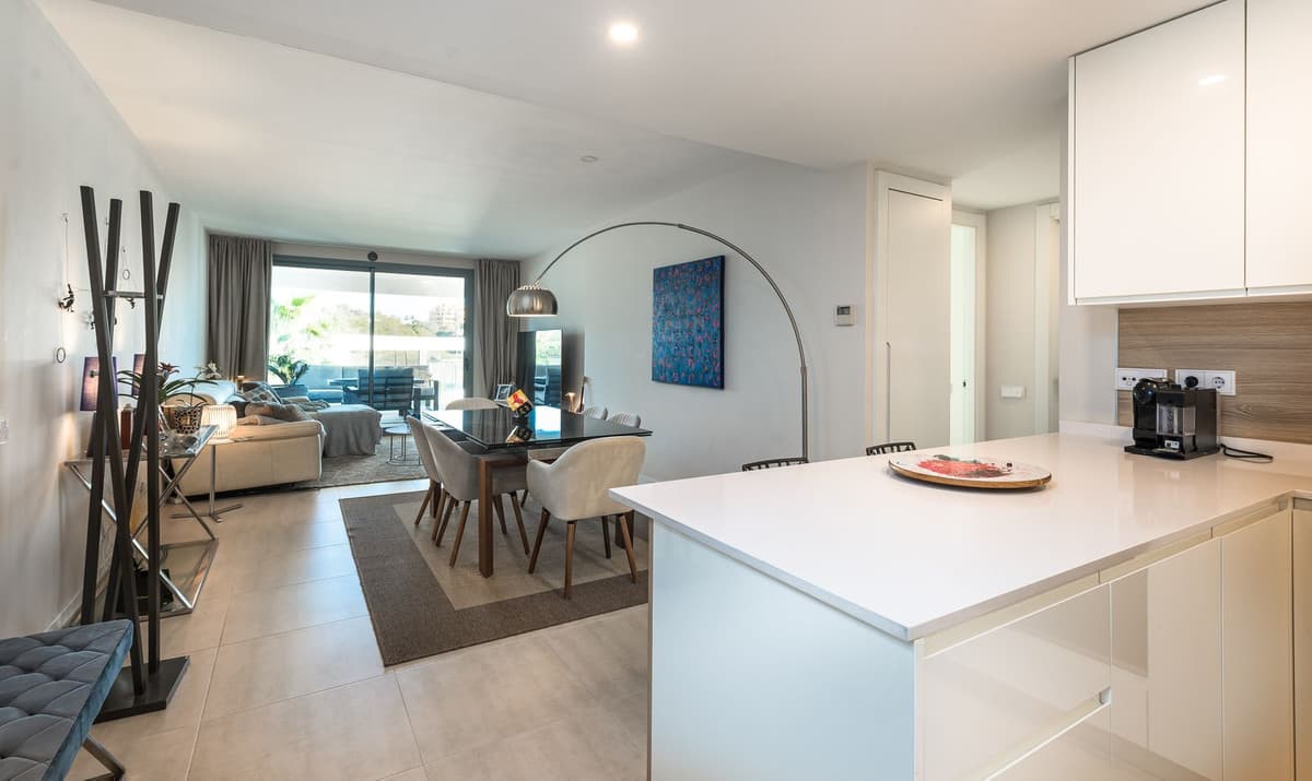 Middle Floor Apartment in Selwo — photo 7 of 10