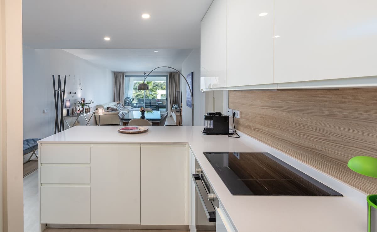 Middle Floor Apartment in Selwo — photo 10 of 10