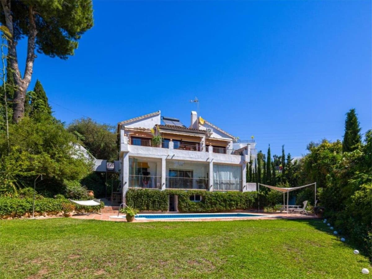 Detached Villa in El Rosario — photo 1 of 10