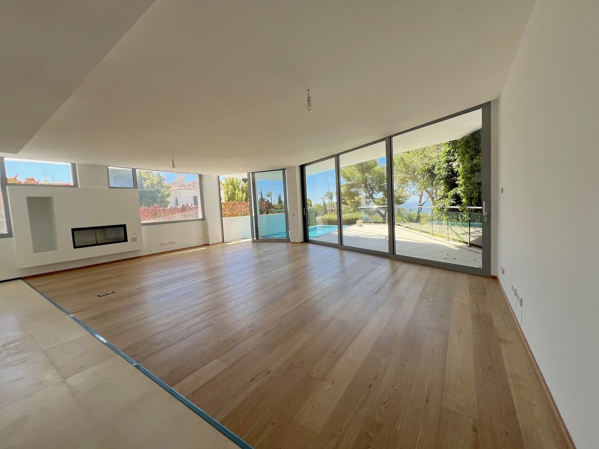 Townhouse in Sierra Blanca — photo 2 of 10