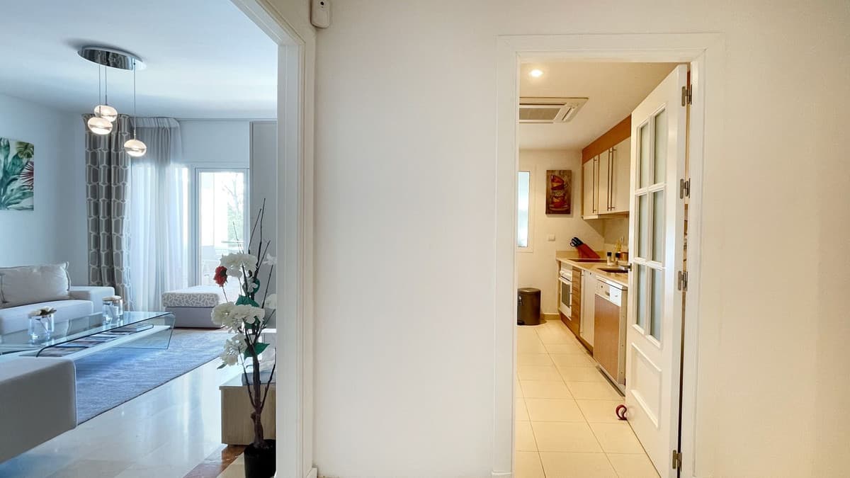 Penthouse Duplex in Nueva Andalucía — photo 9 of 10