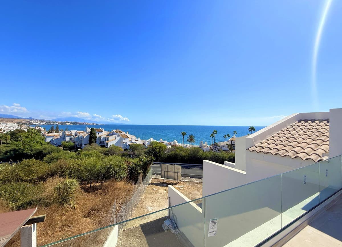 Semi-Detached House in Estepona — photo 5 of 10