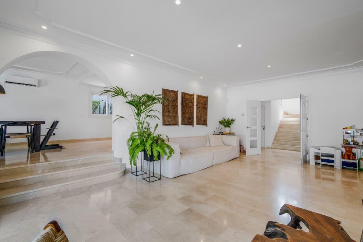 Detached Villa in Nueva Andalucía — photo 9 of 10