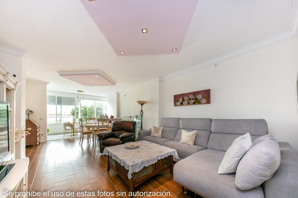 Middle Floor Apartment in Mijas Costa — photo 1 of 10