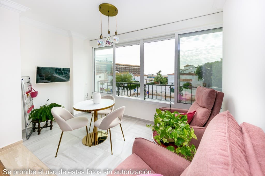Middle Floor Apartment in Mijas Costa — photo 5 of 10