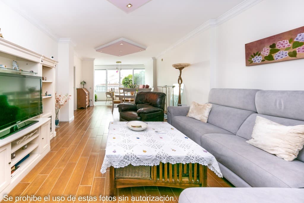 Middle Floor Apartment in Mijas Costa — photo 7 of 10