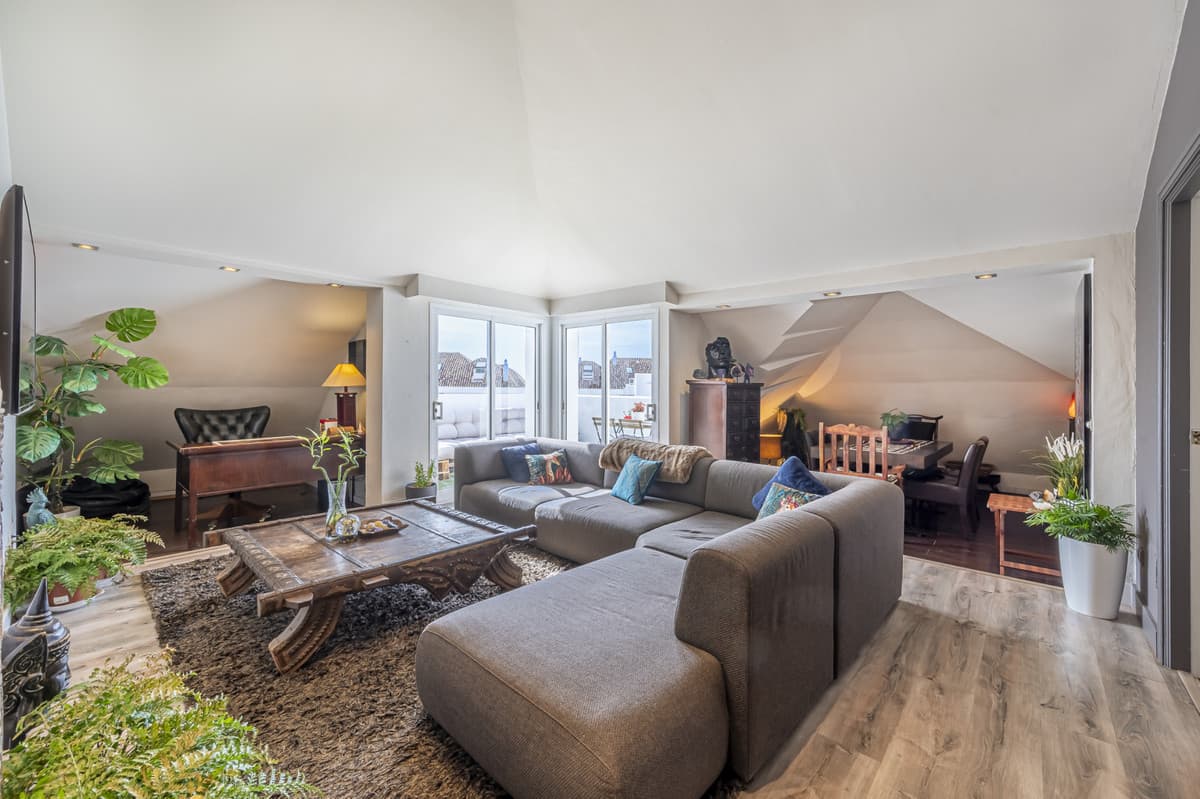 Penthouse in The Golden Mile — photo 2 of 10