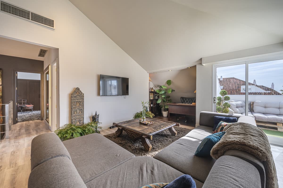 Penthouse in The Golden Mile — photo 6 of 10