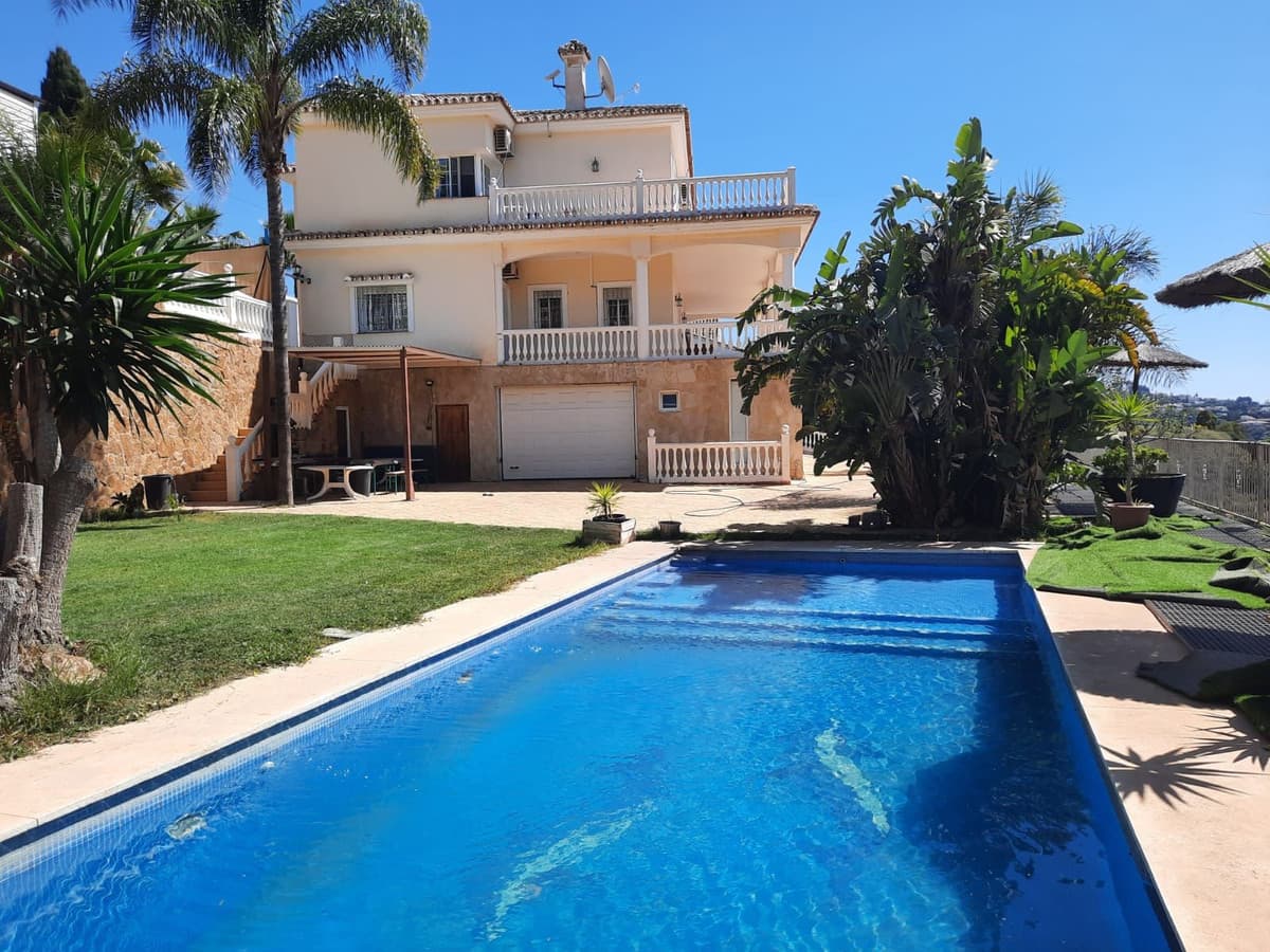 Detached Villa in Mijas Golf — photo 1 of 10