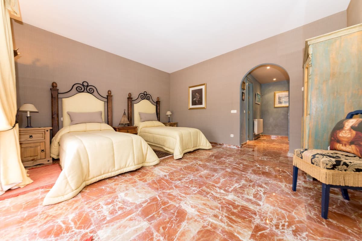 Detached Villa in Benahavís — photo 10 of 10