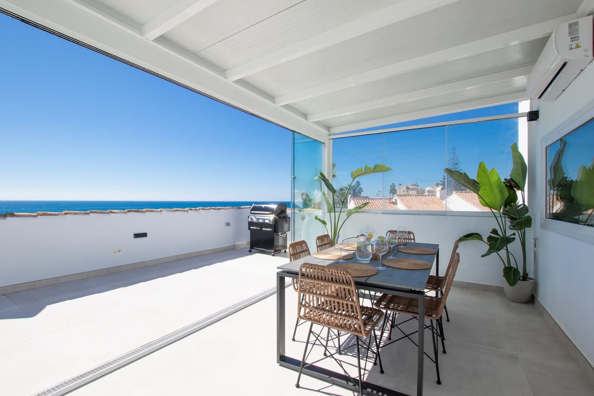 Penthouse in Calahonda — photo 1 of 10