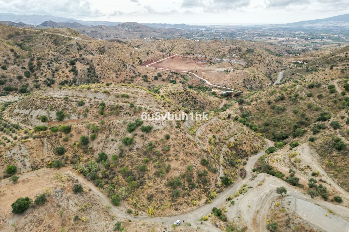 Land in Estacion de Cartama — photo 1 of 10