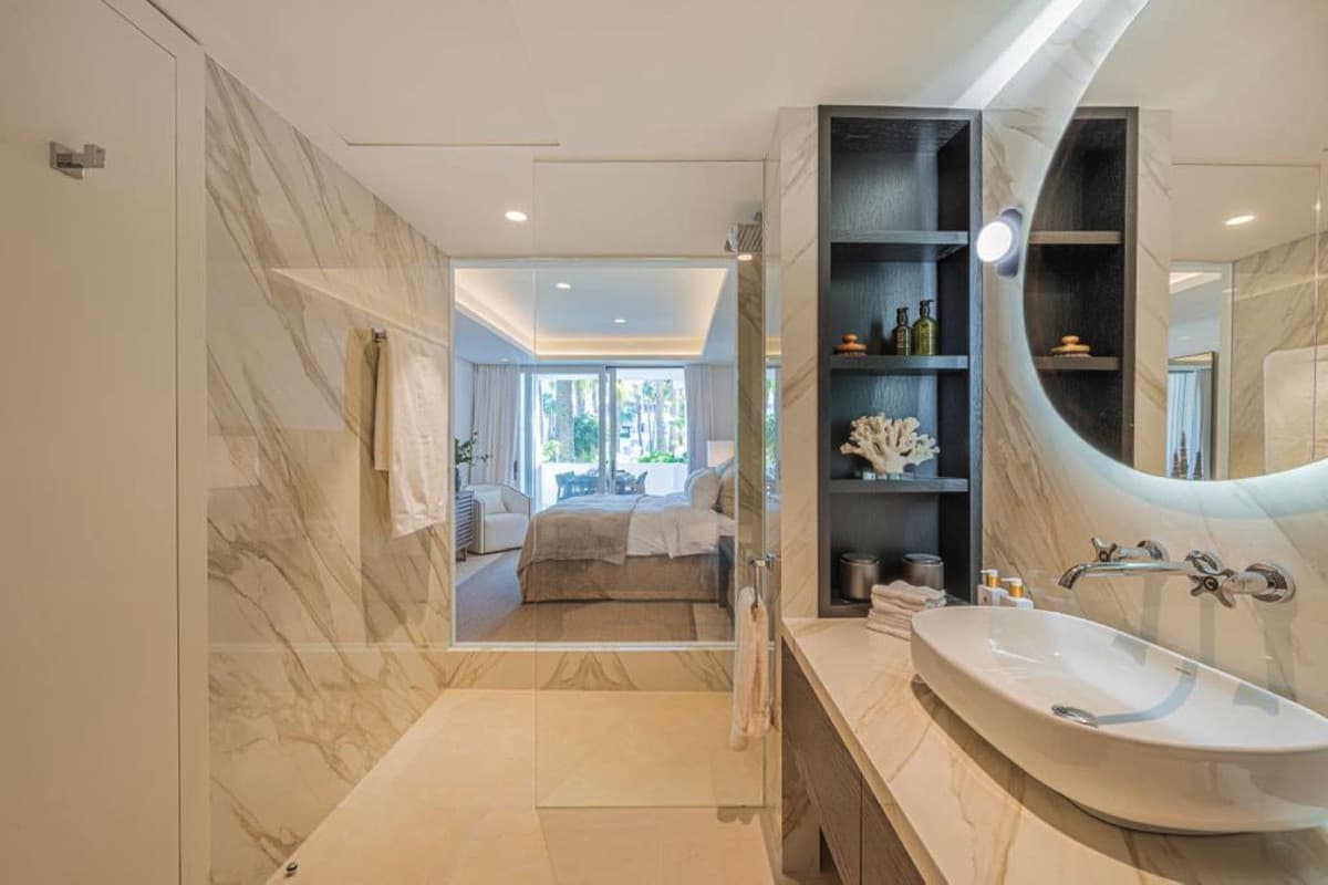 Ground Floor Apartment in The Golden Mile — photo 8 of 10