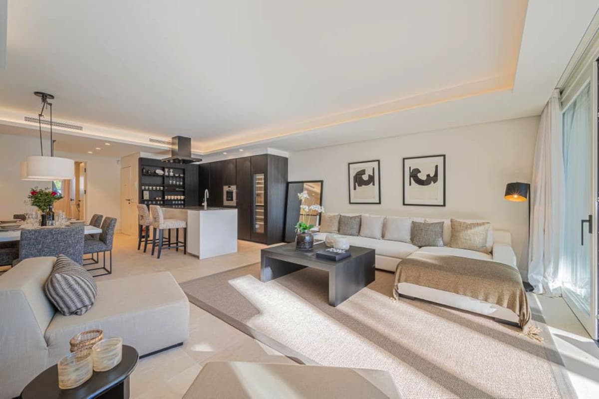 Ground Floor Apartment in The Golden Mile — photo 10 of 10