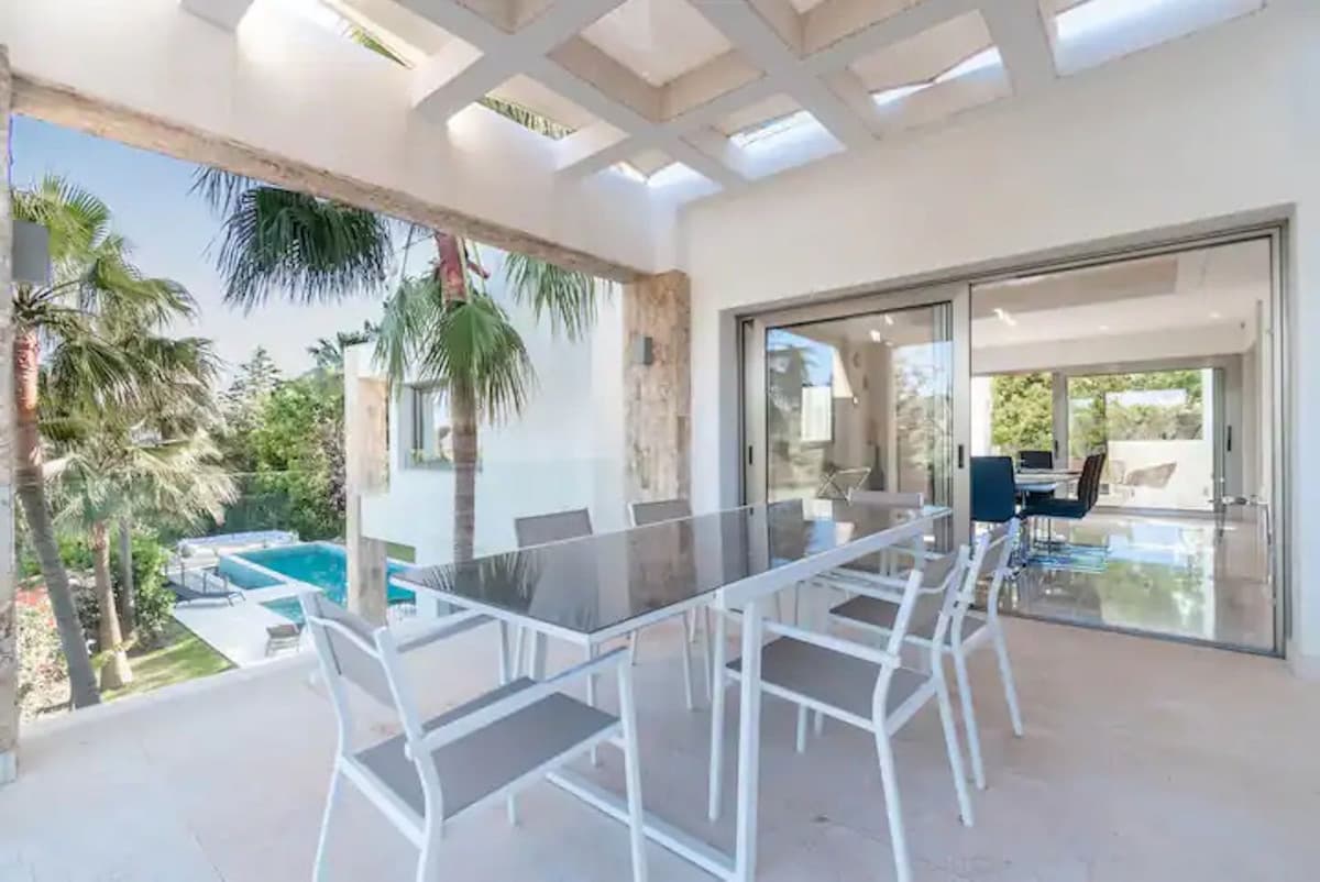 Detached Villa in Benahavís — photo 4 of 10