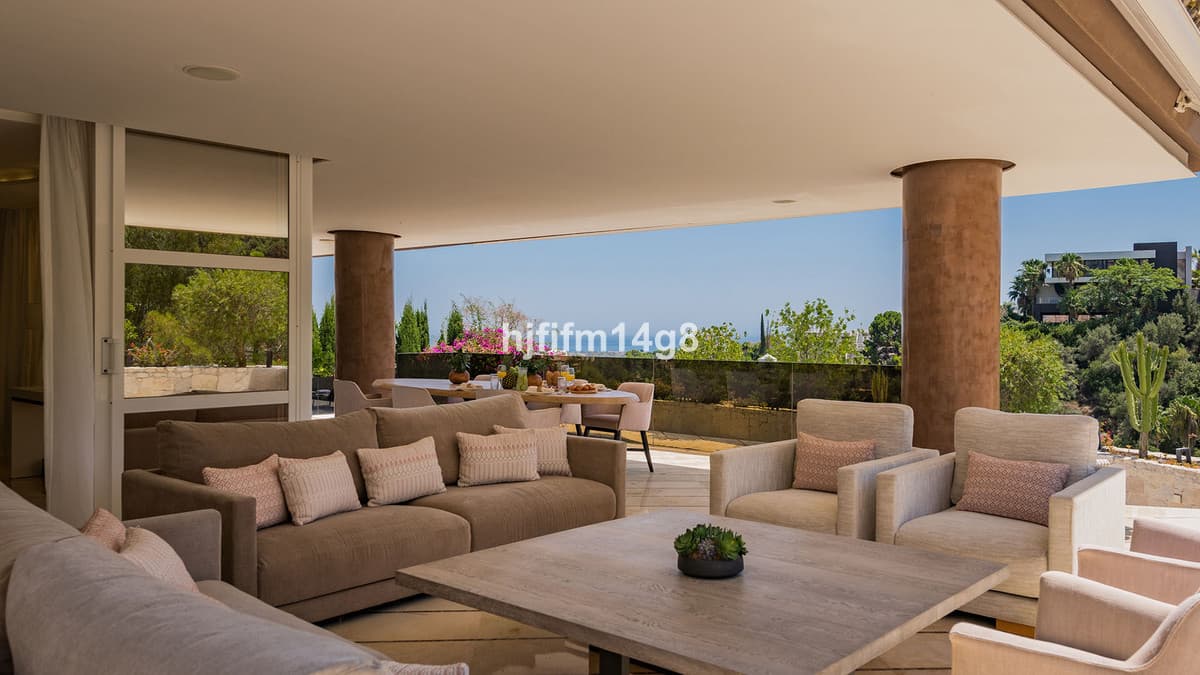 Detached Villa in La Quinta — photo 5 of 10