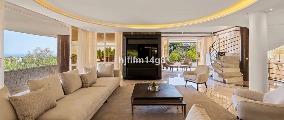 Detached Villa in La Quinta — photo 7 of 10