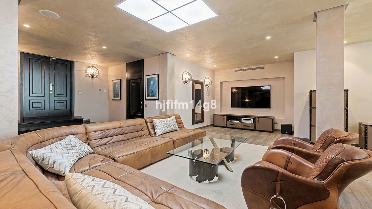 Detached Villa in La Quinta — photo 9 of 10